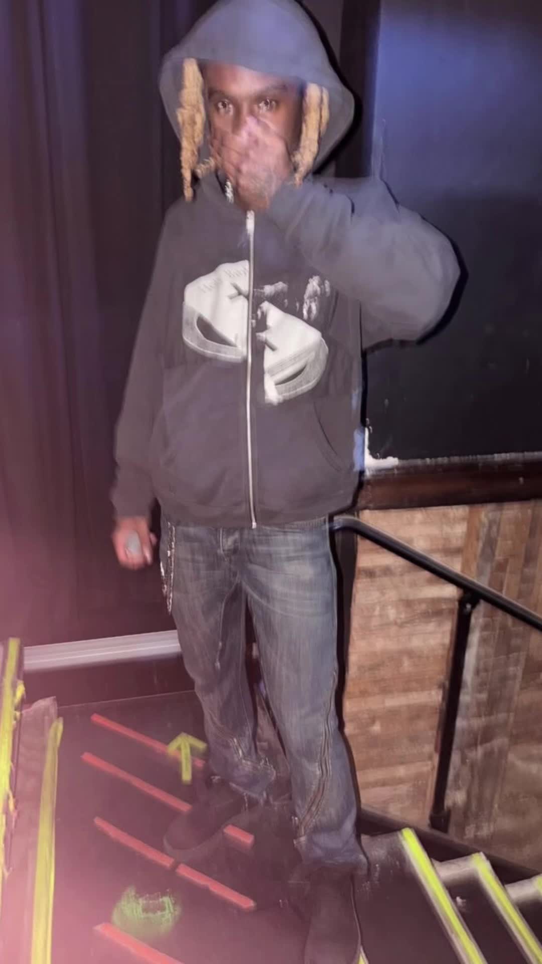 @+