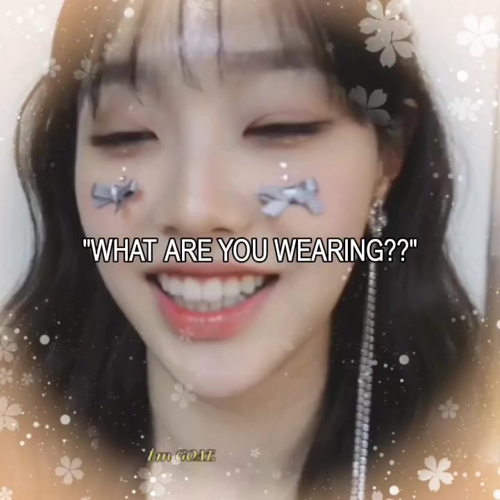 @heejin with giraffe&sup1;&sup2;