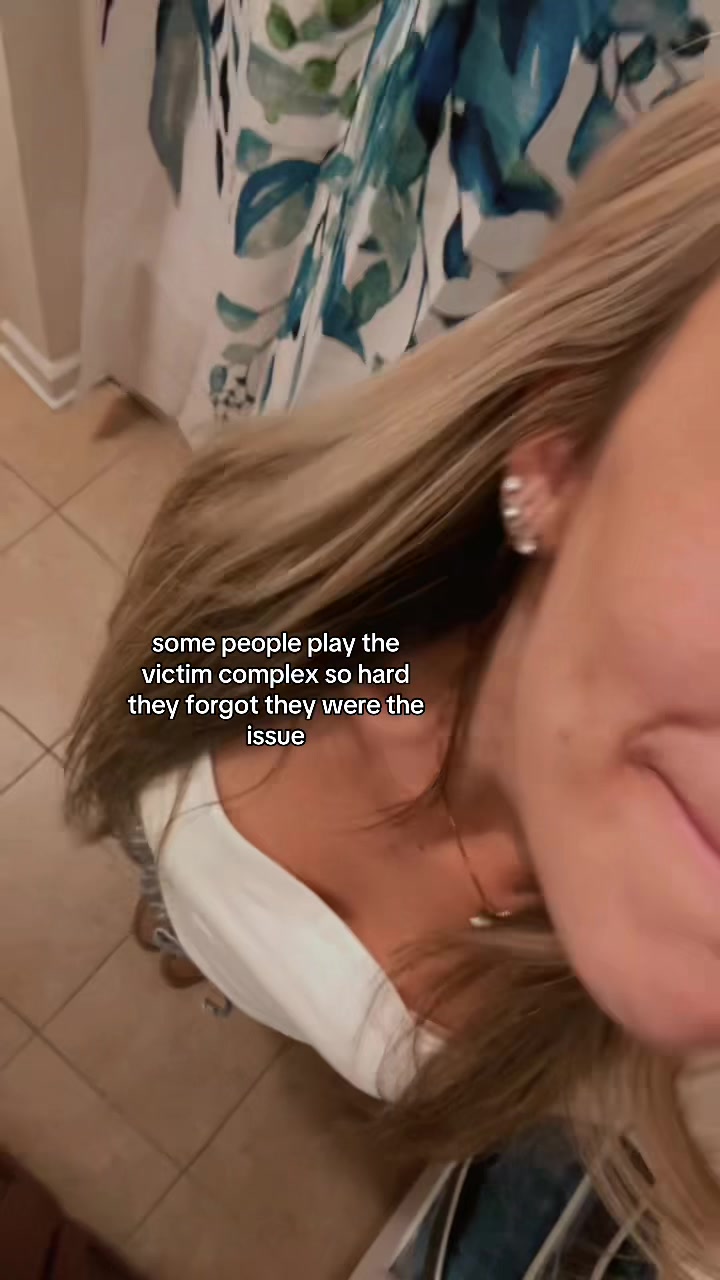 @SKYLAR ELISABETH🩵