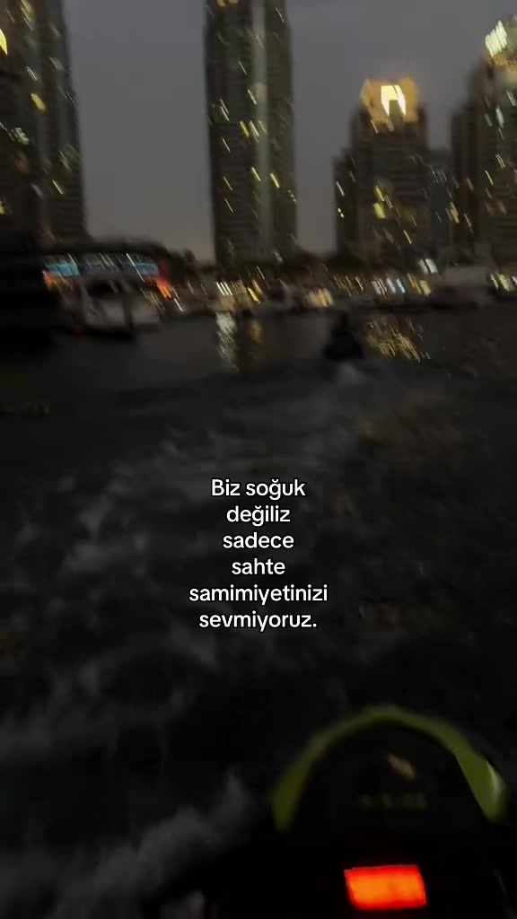 @𓆈