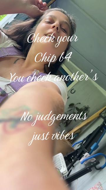 @_DanDeLioness