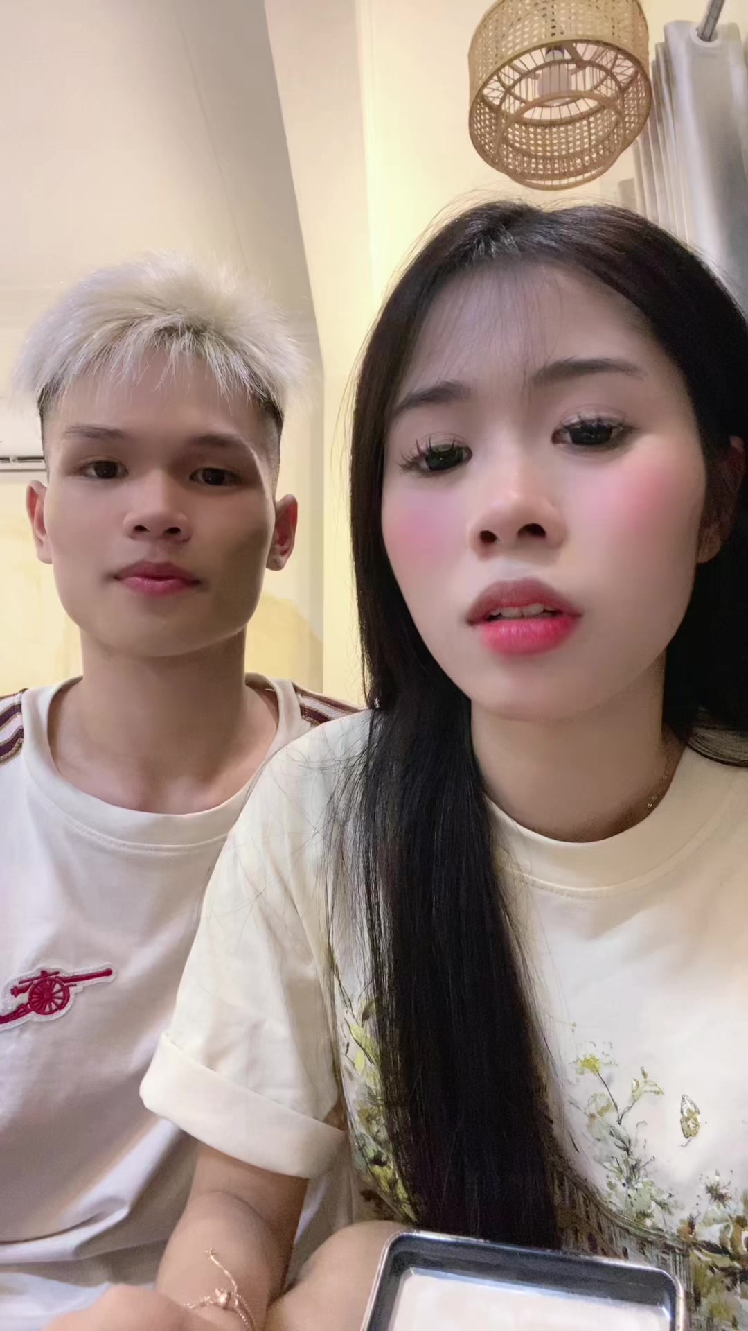 @𝓥𝓾 𝓐𝓷𝓱 𝓟𝓱𝓾𝓸𝓷𝓰