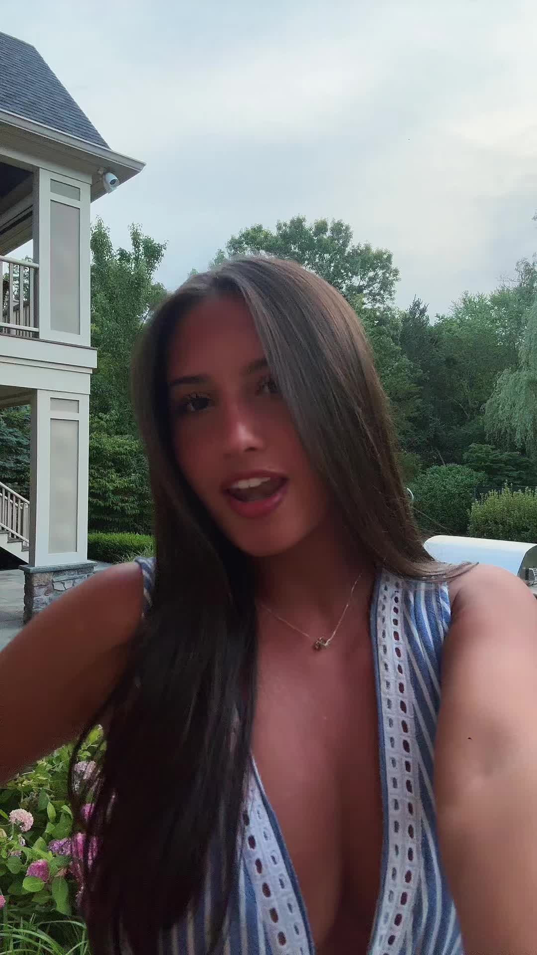 @_leannamarieee