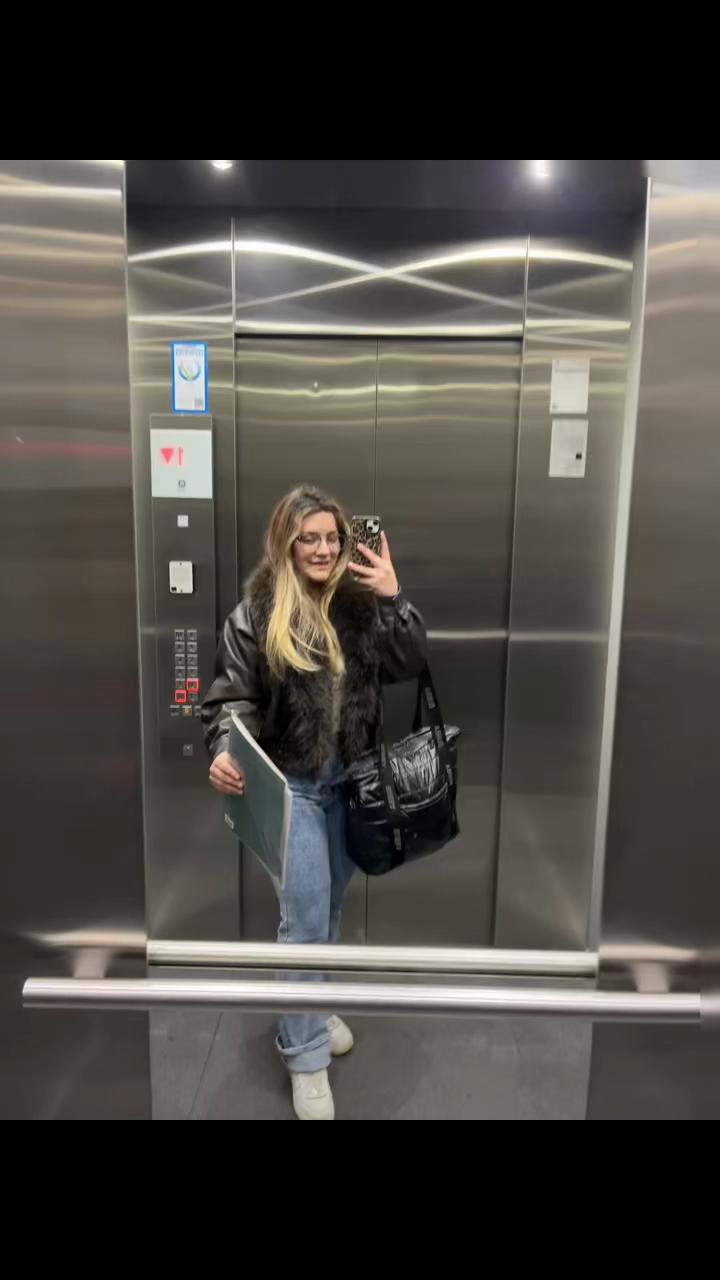 @Monserrat._