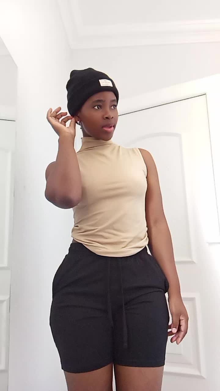 @Angel 🦋