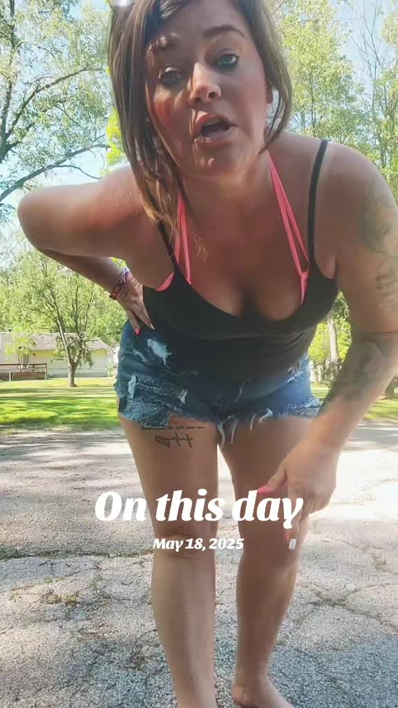 @ThatShortThickBlondeGirl