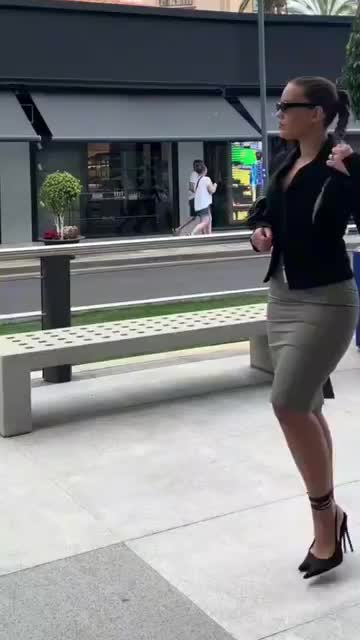 @Isabella