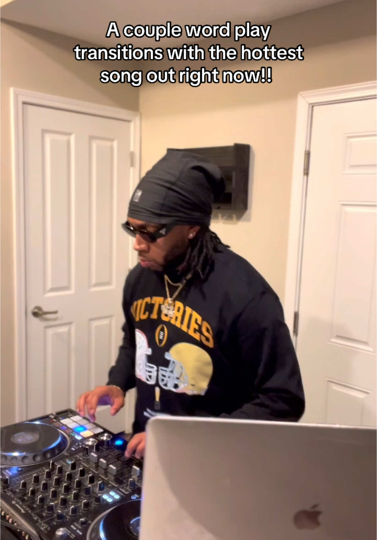 @djsneaks__