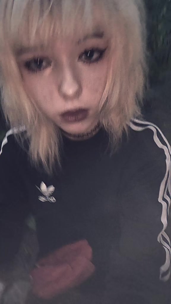 @момо дура́