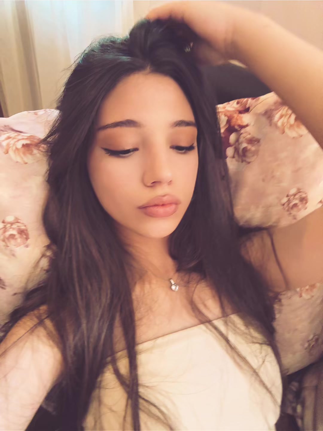 @Мариана