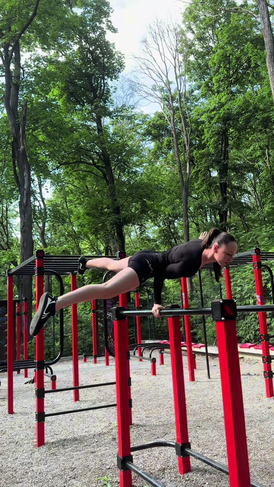 @lena.calisthenics