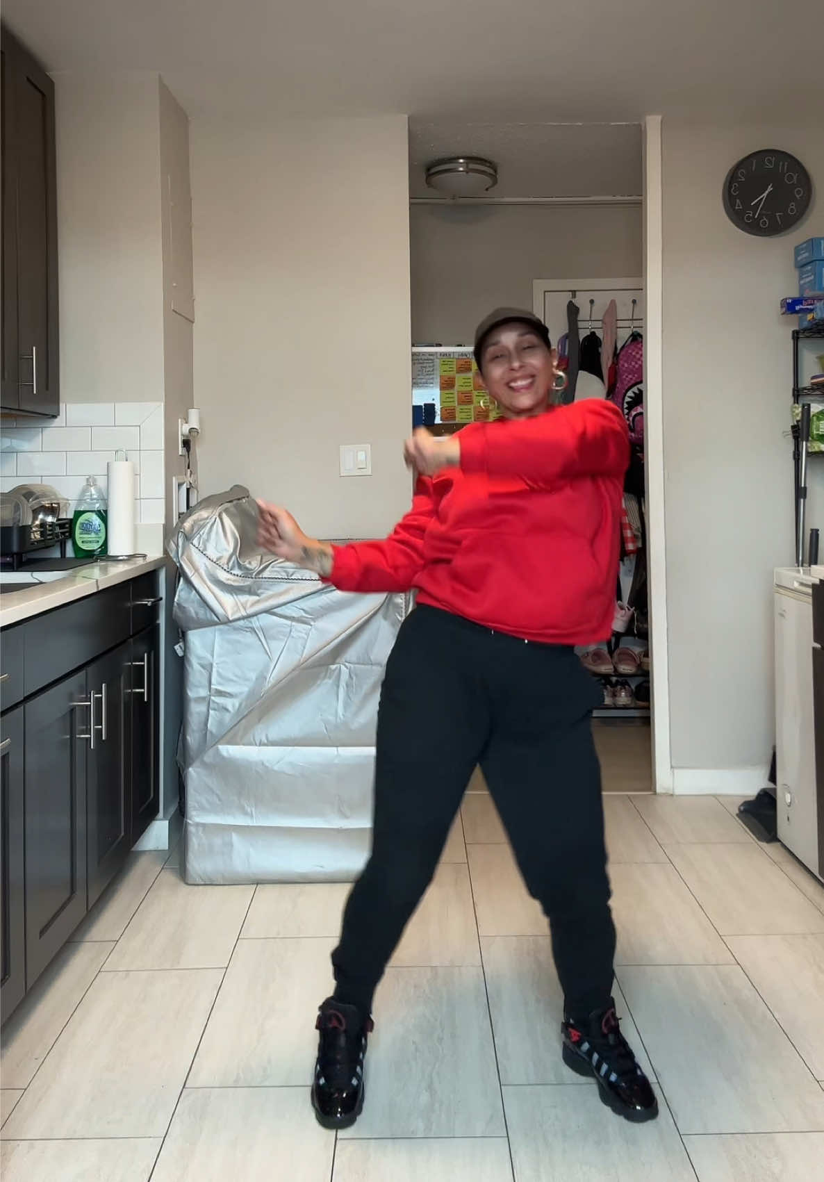 @momof4
