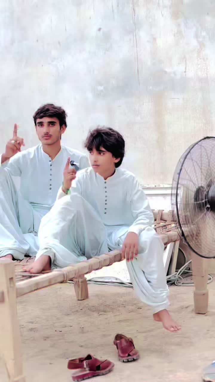 @Hum 2 bhai
