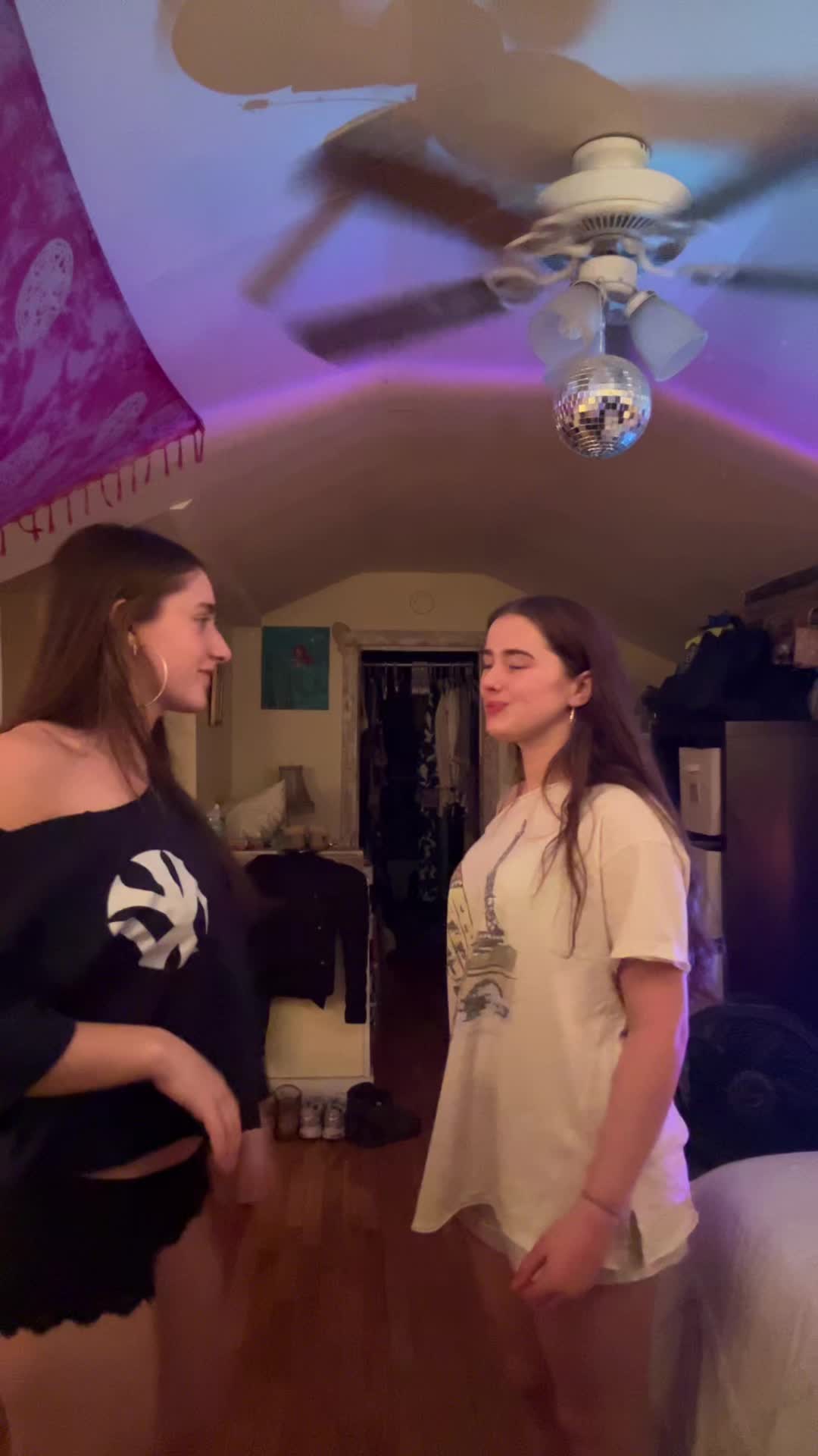 @🍑