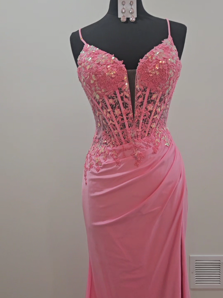 @House Of Fashions