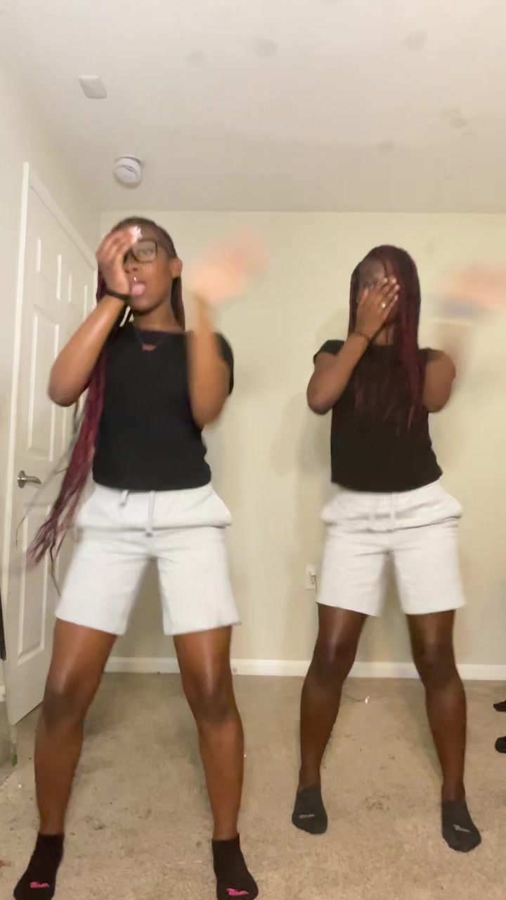 @Prettygirllexi1
