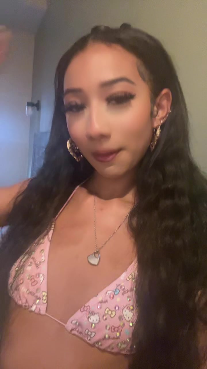 @Aniya Marie 🌈