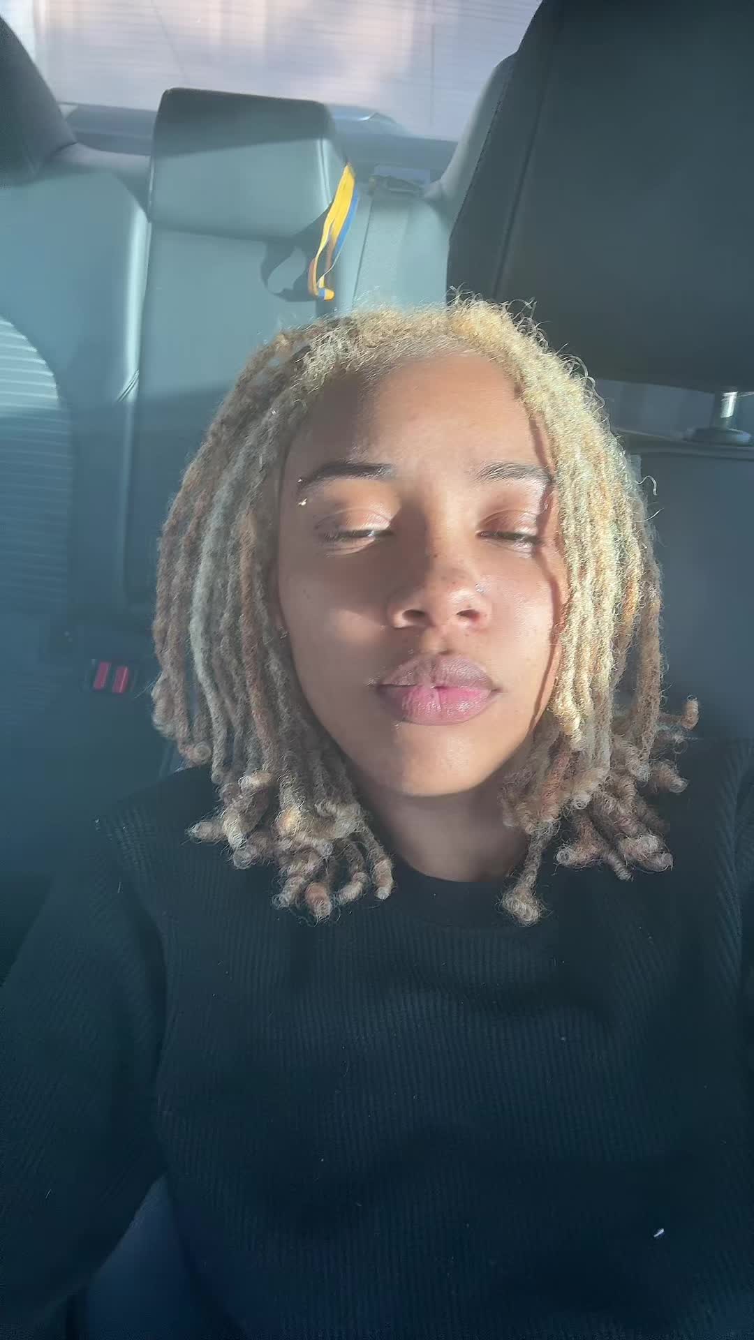 @ᴚ