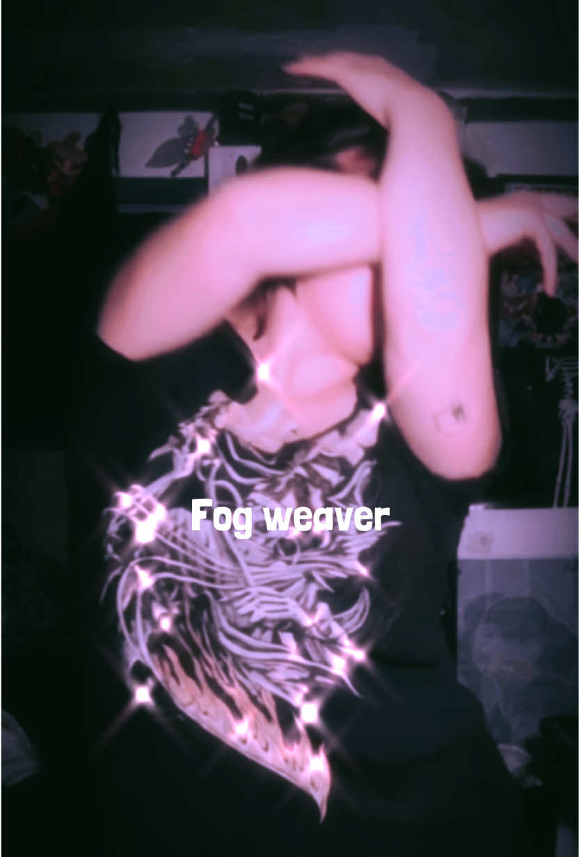 @gloomy_ari_