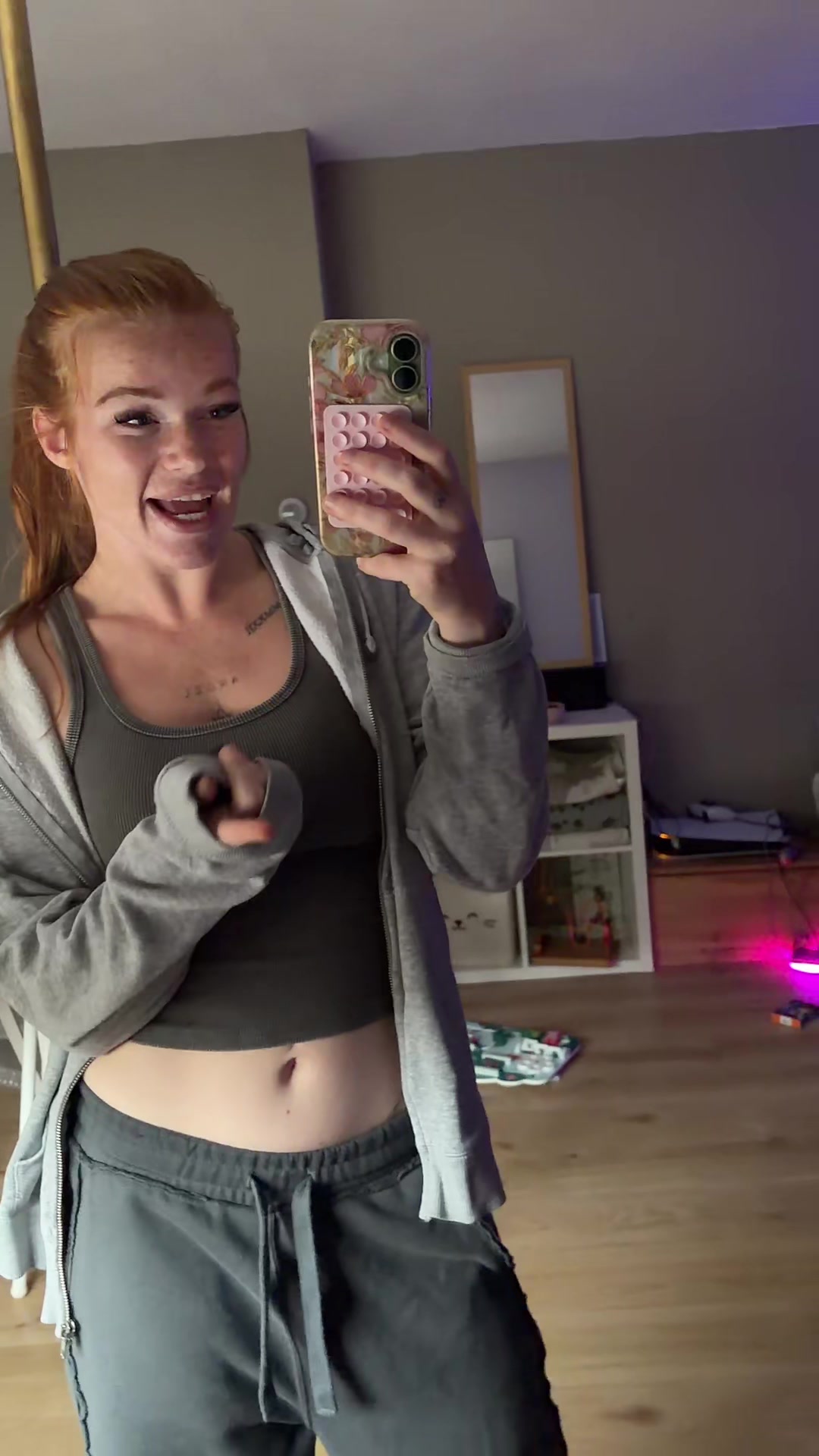 @Nikki 🐯🩷