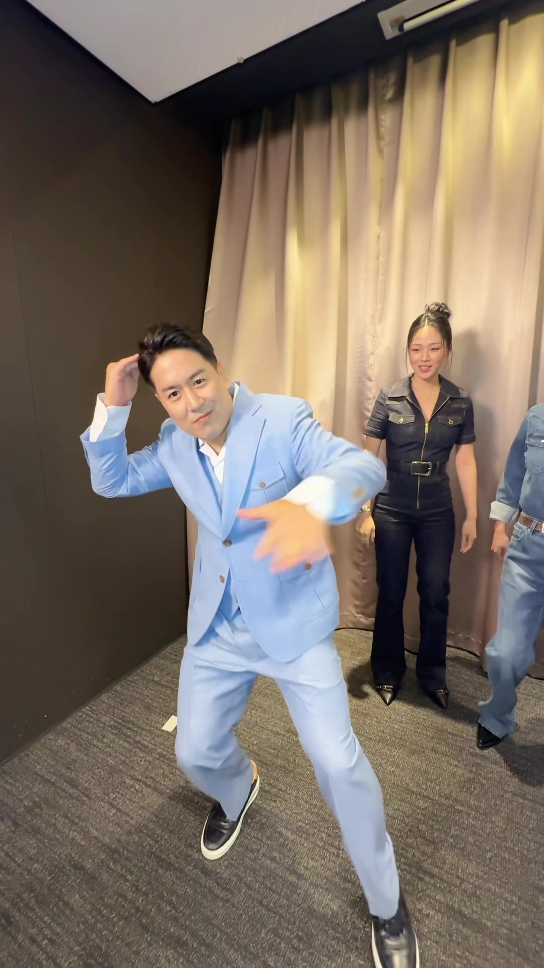 @비비 (BIBI)