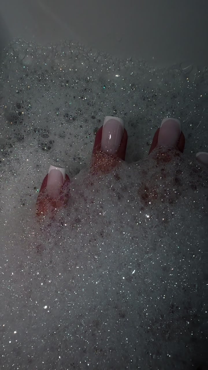 @𝔼&bull;𝕂&bull; Nail Master
