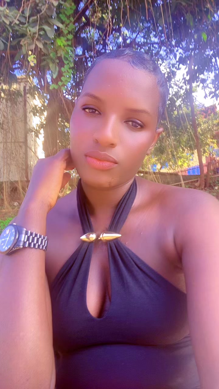 @shatrah last born 🇷🇼🇷🇼