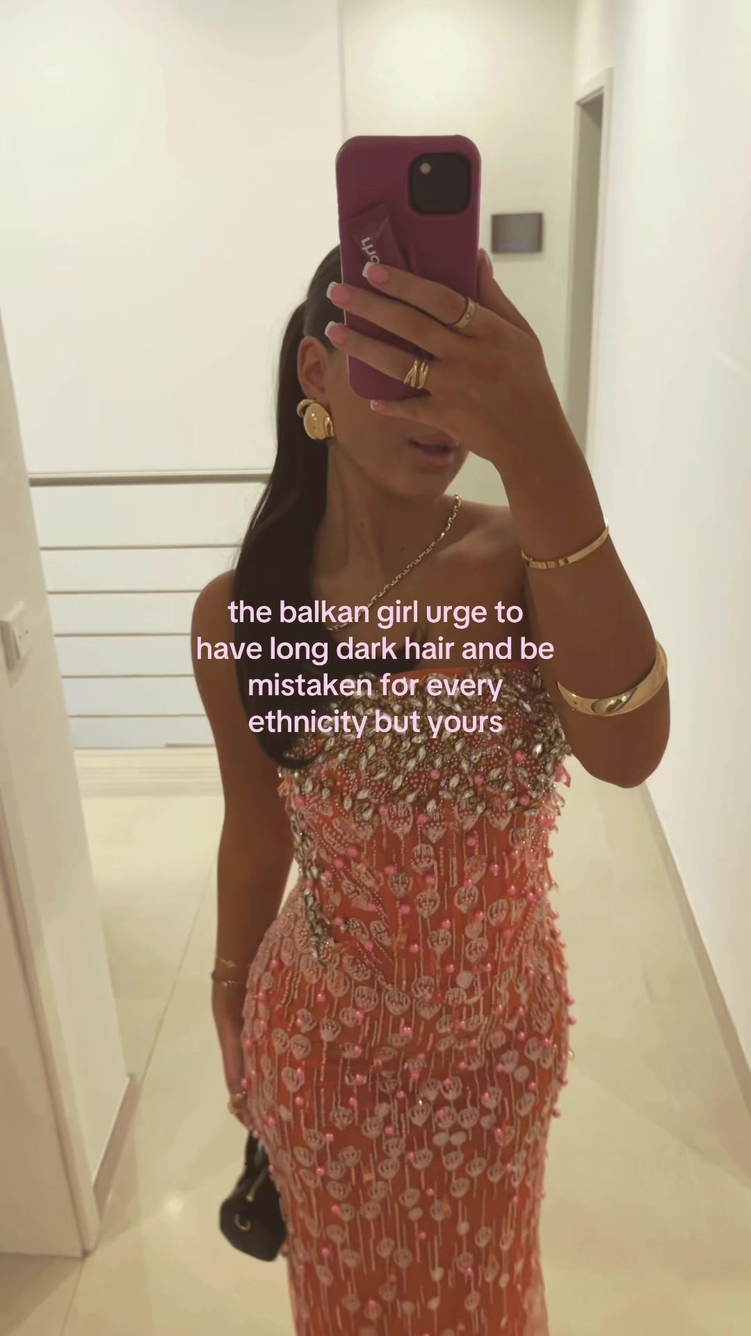 @𝒜𓃮