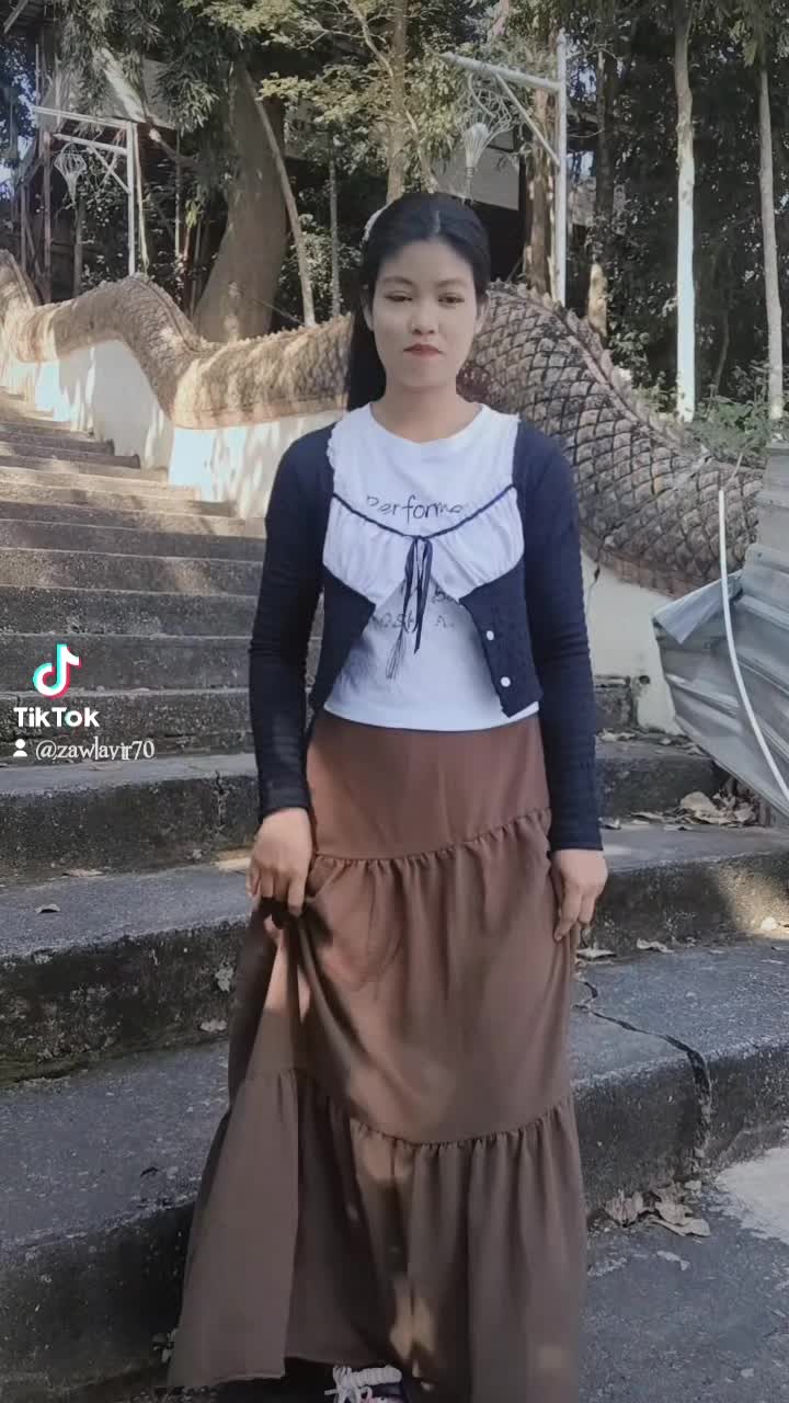 @🍀ထိုင်းရောက်🍀(စိုက်ခြံသူလေး)