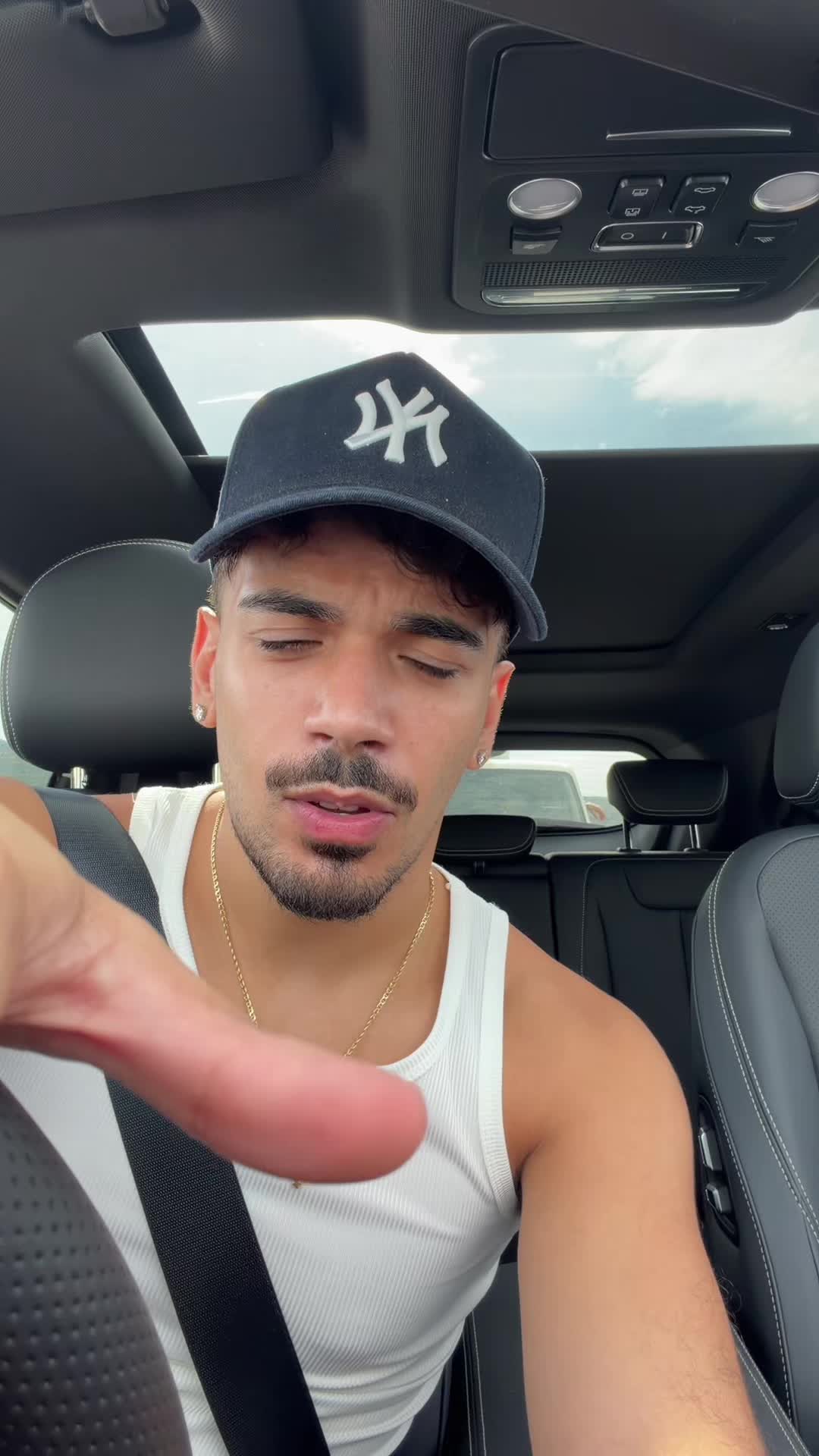@itsalemomentcreative