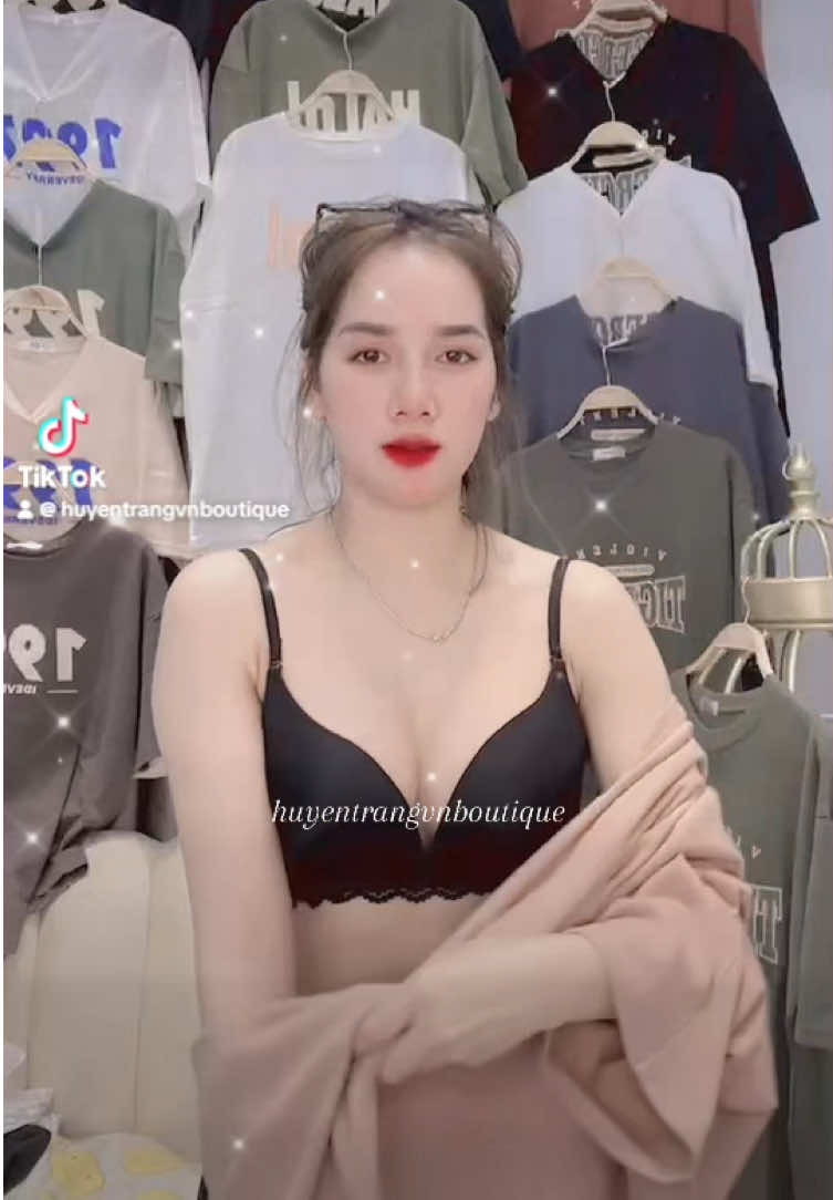 @Huyền Trang