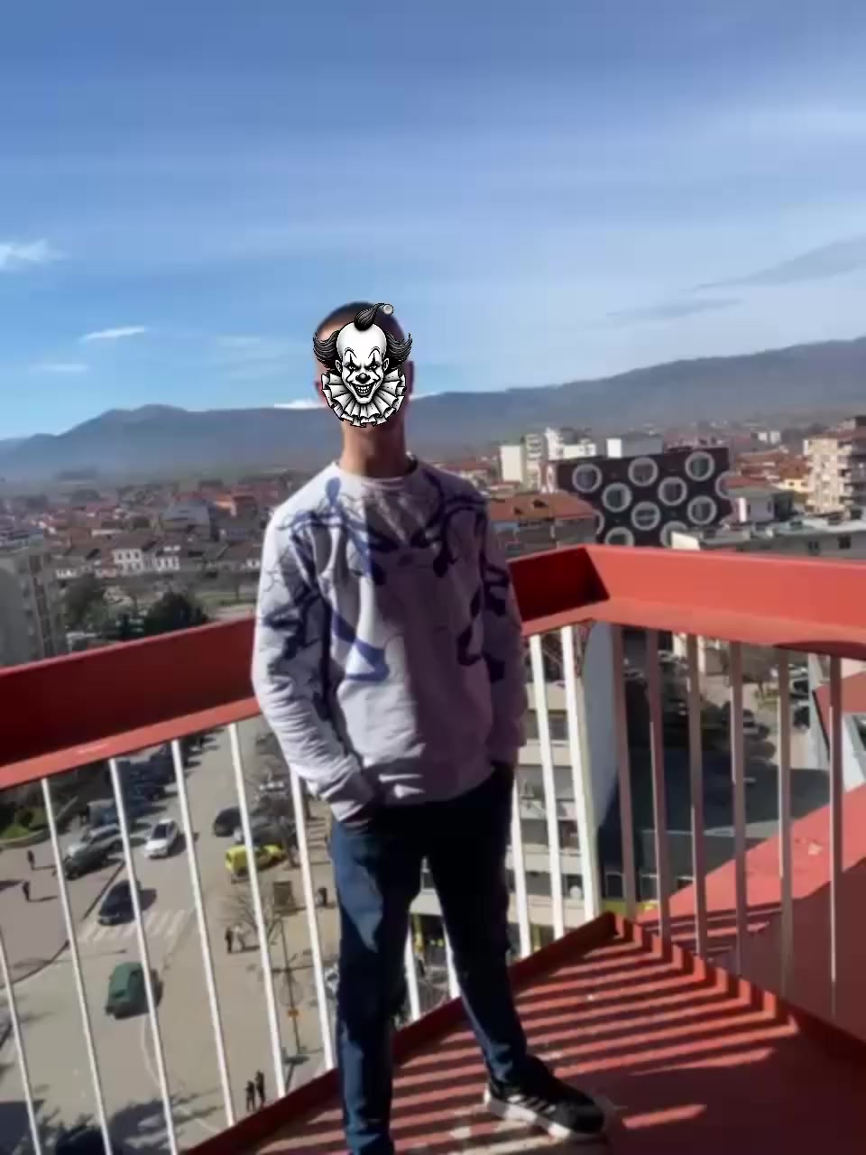 @Merl1n 🔪ferhati