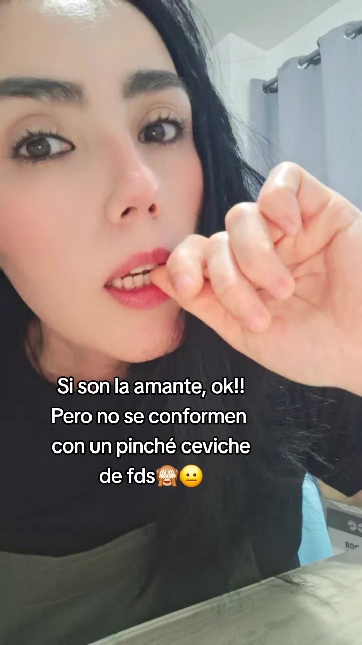 @>> DannieLa Olivarria <<