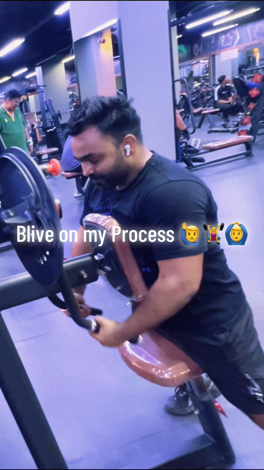 @SAHIL94🇰🇼🧡😎