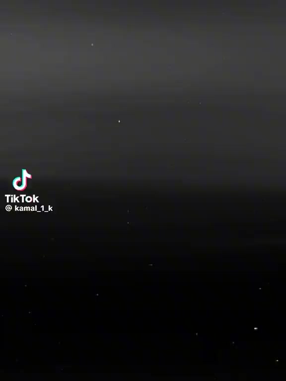 @ام يزون🧸🖤🌑