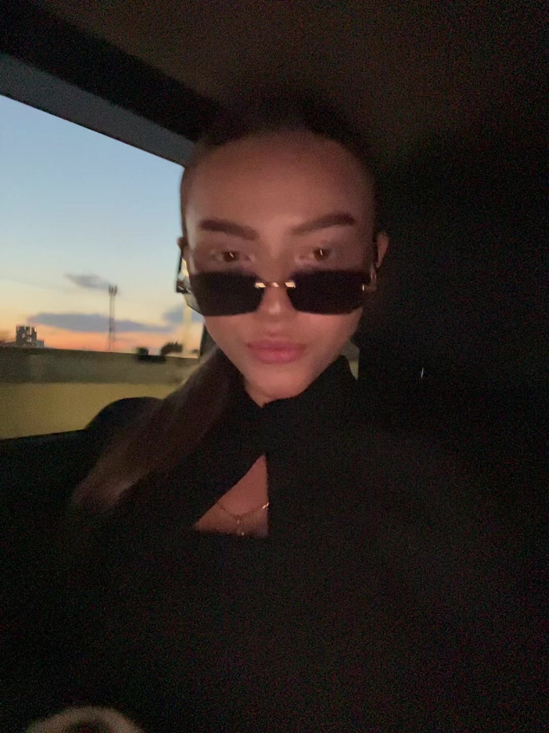 @айза