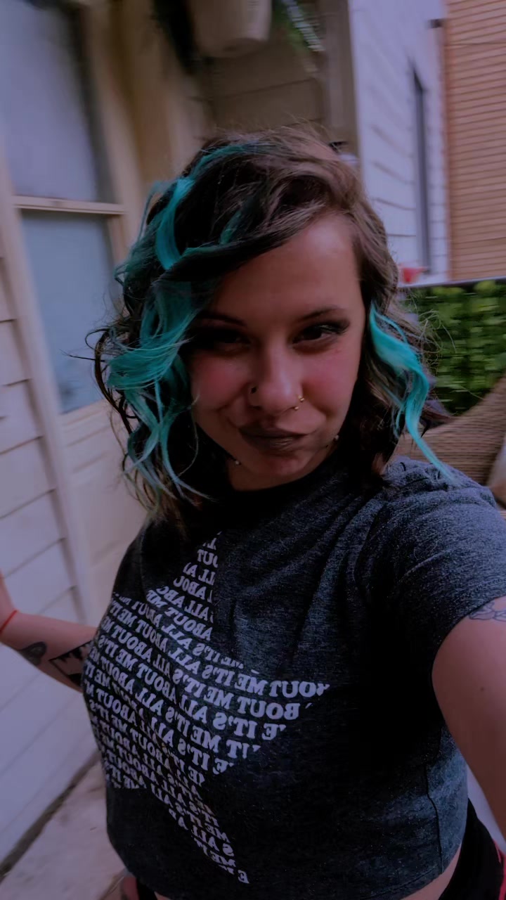 @Buzzedqueen🍉
