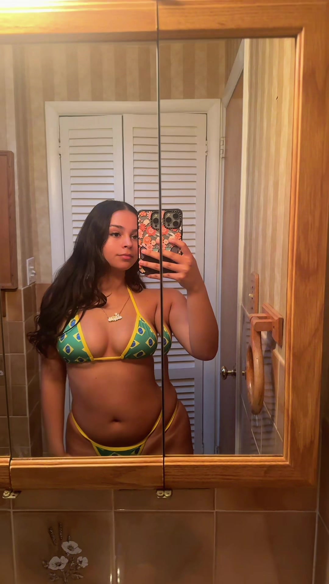 @🧝🏼&zwj;♀️