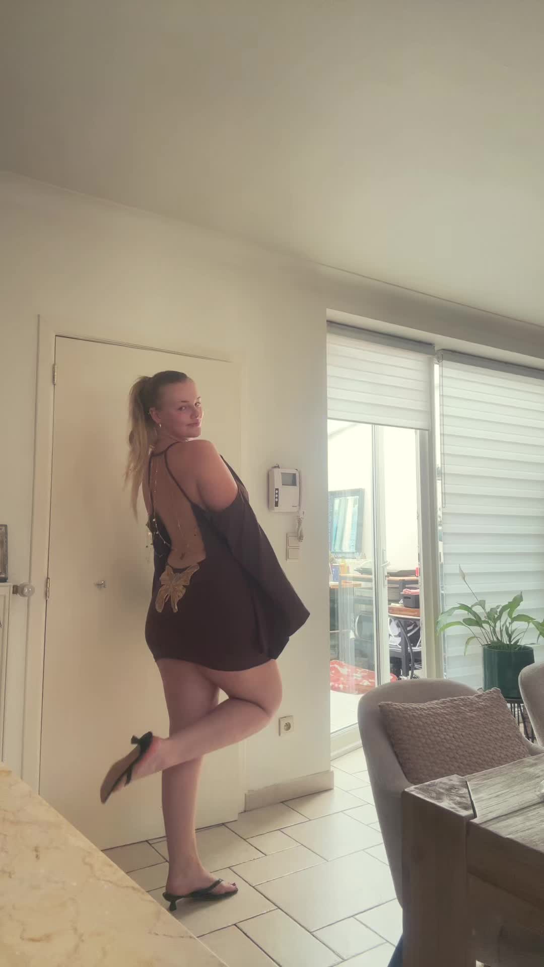 @x_llen1