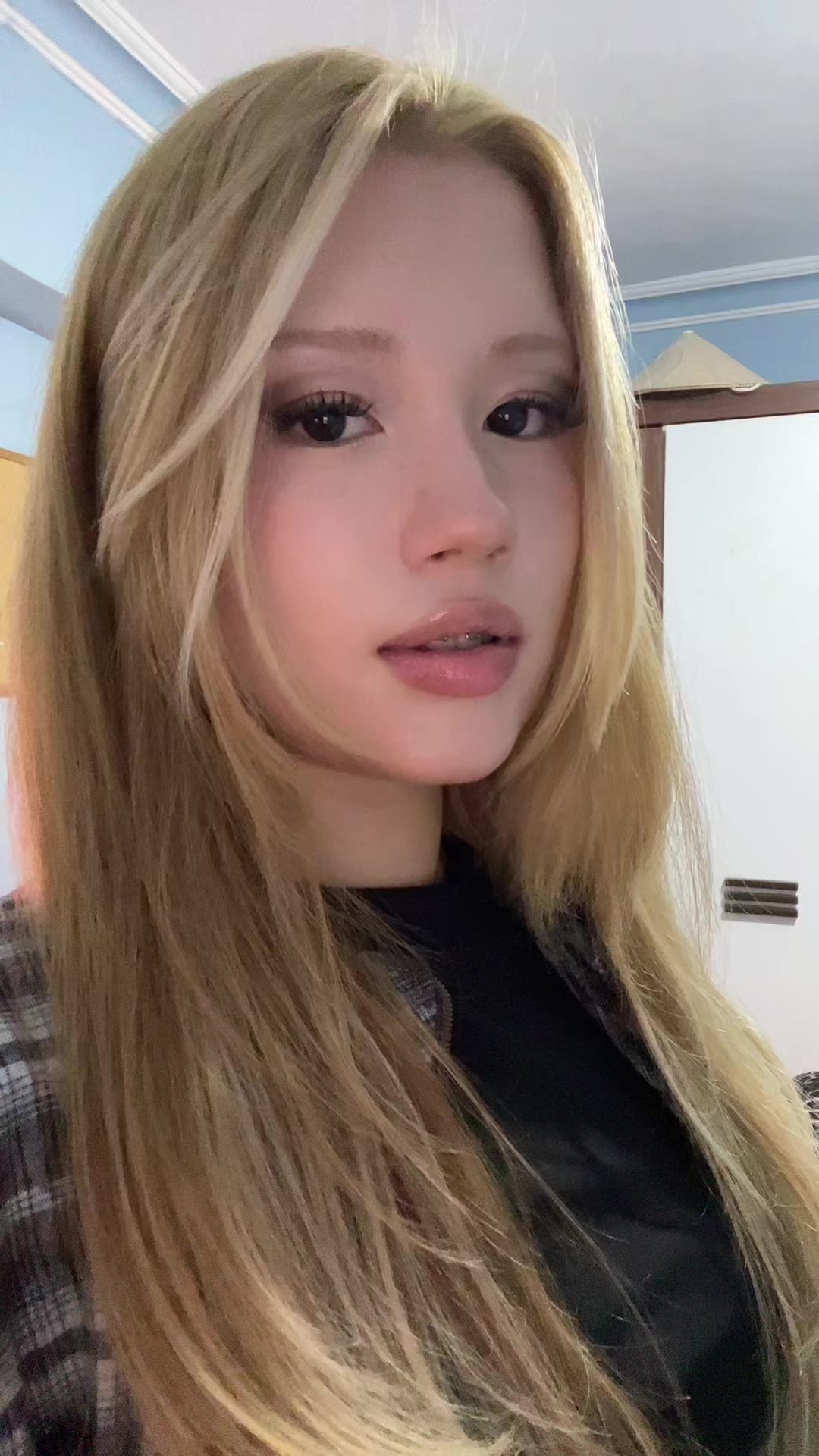 @elliflly