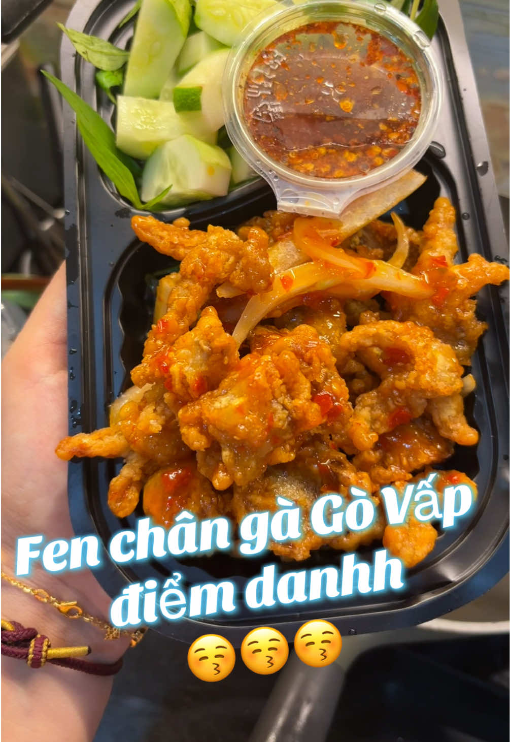 @Ch&acirc;n g&agrave; chi&ecirc;n gi&ograve;n - TULY