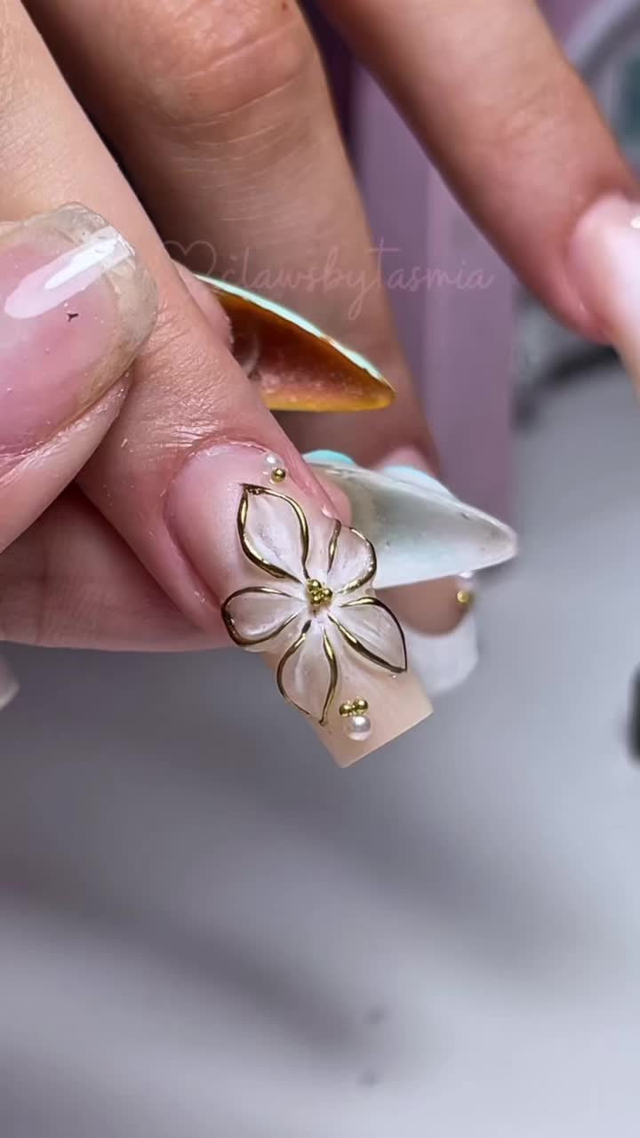 @clawsbytasmia ✨