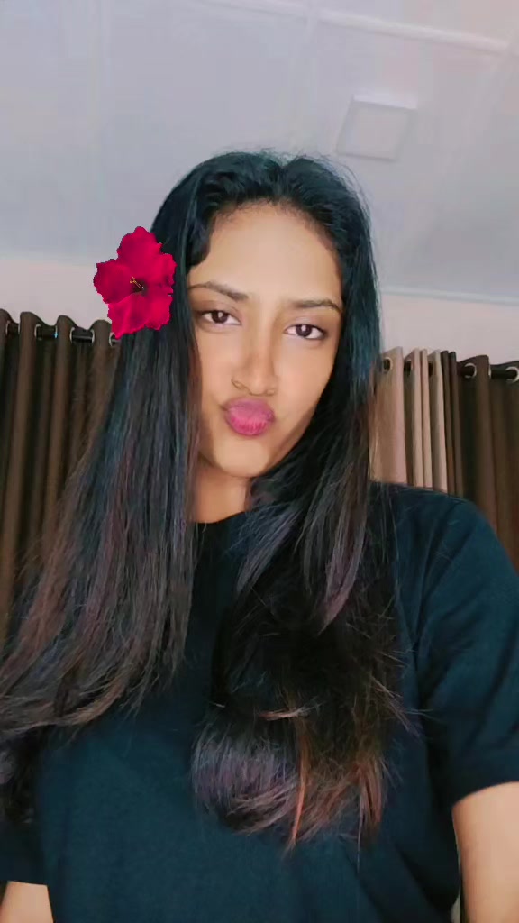 @Kavi Girl (කවී)💋
