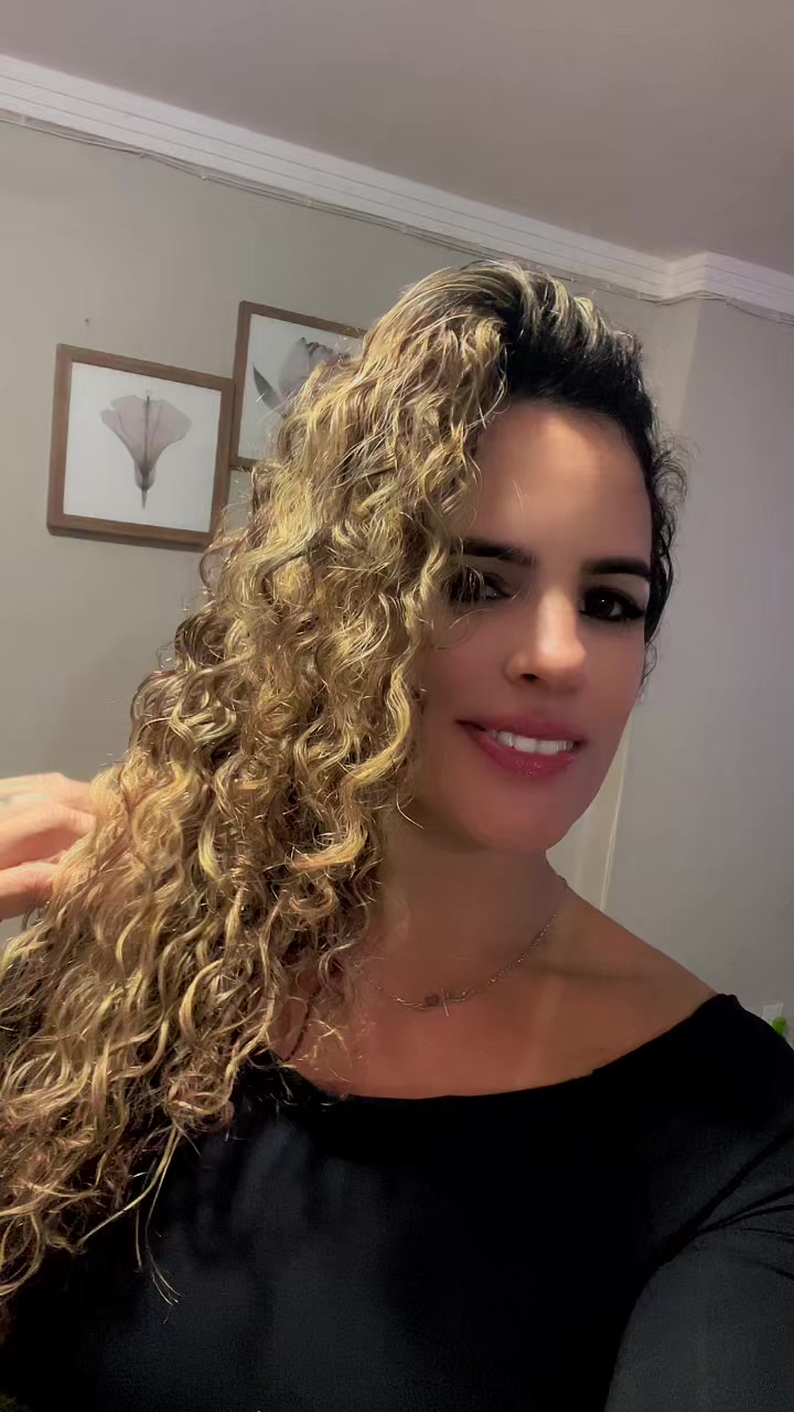 @Alyne França