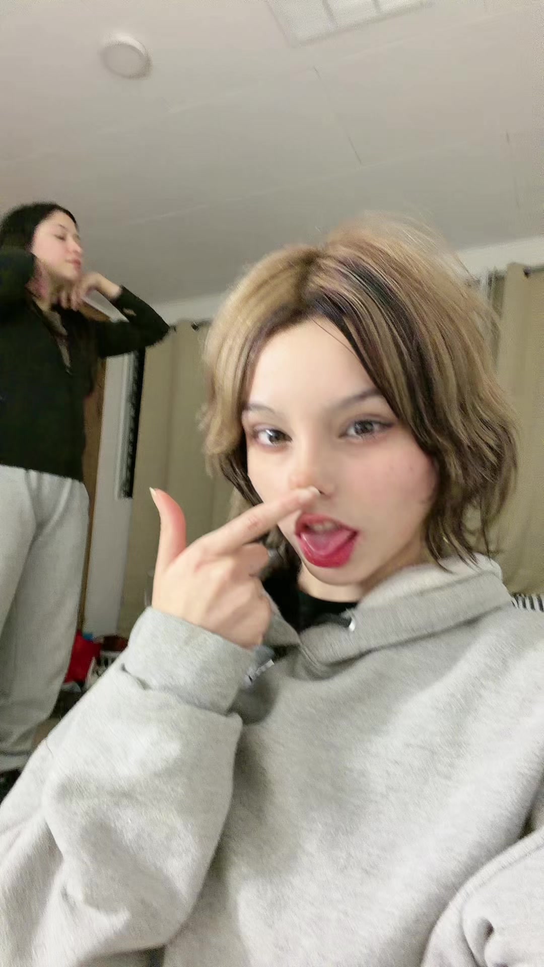 @BUNNY_ASHEES