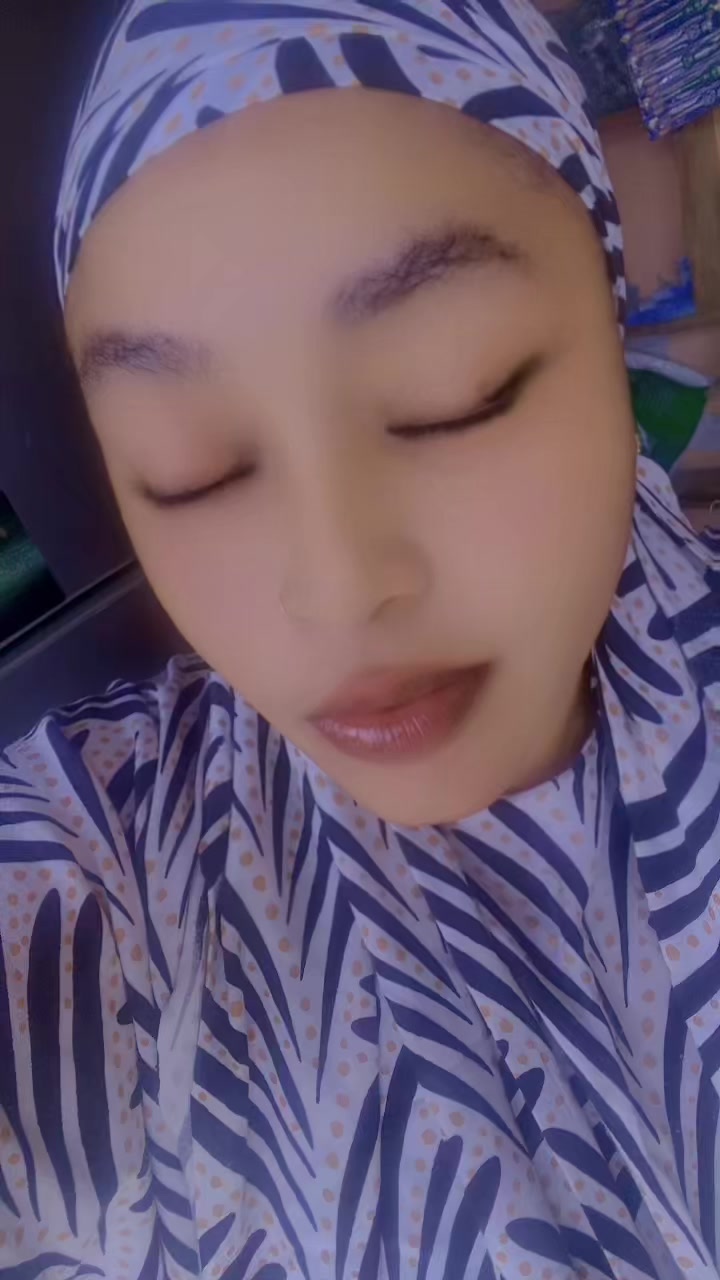 @cutenai06