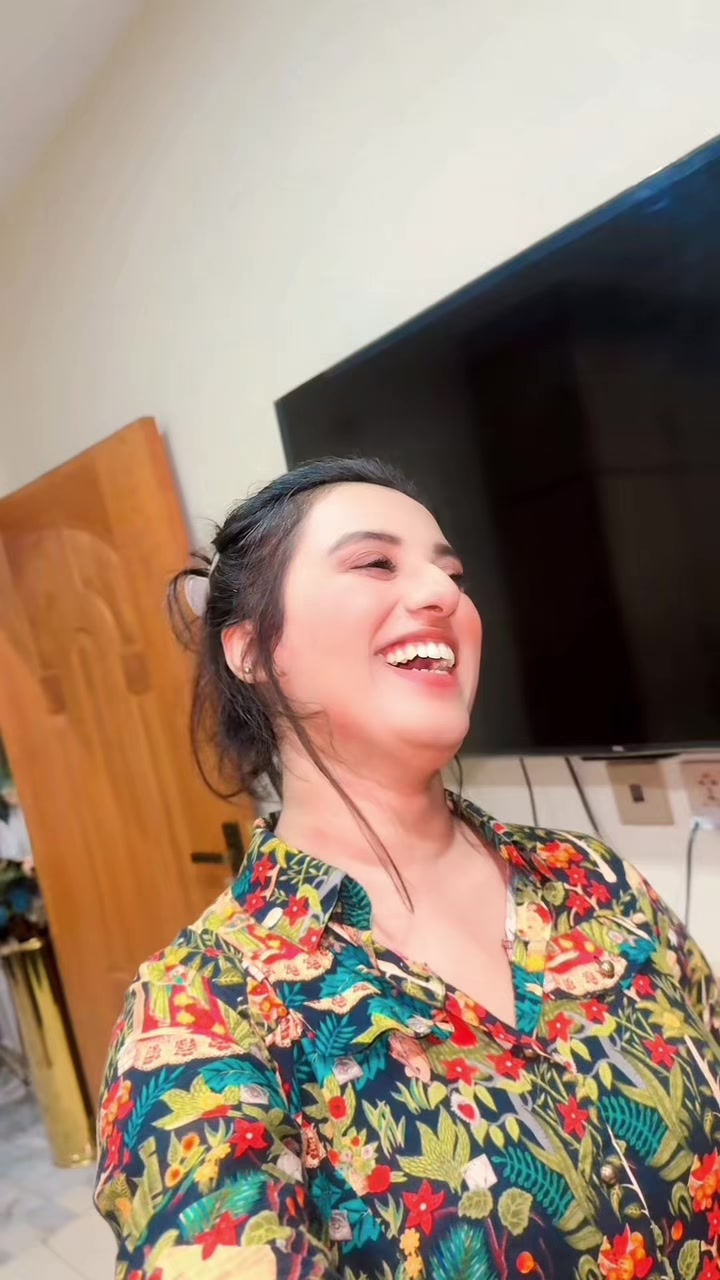 @zoyanoor____