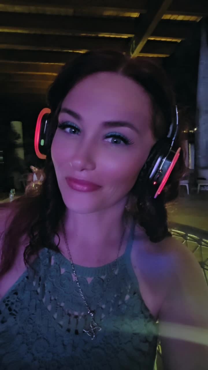 @Kelli