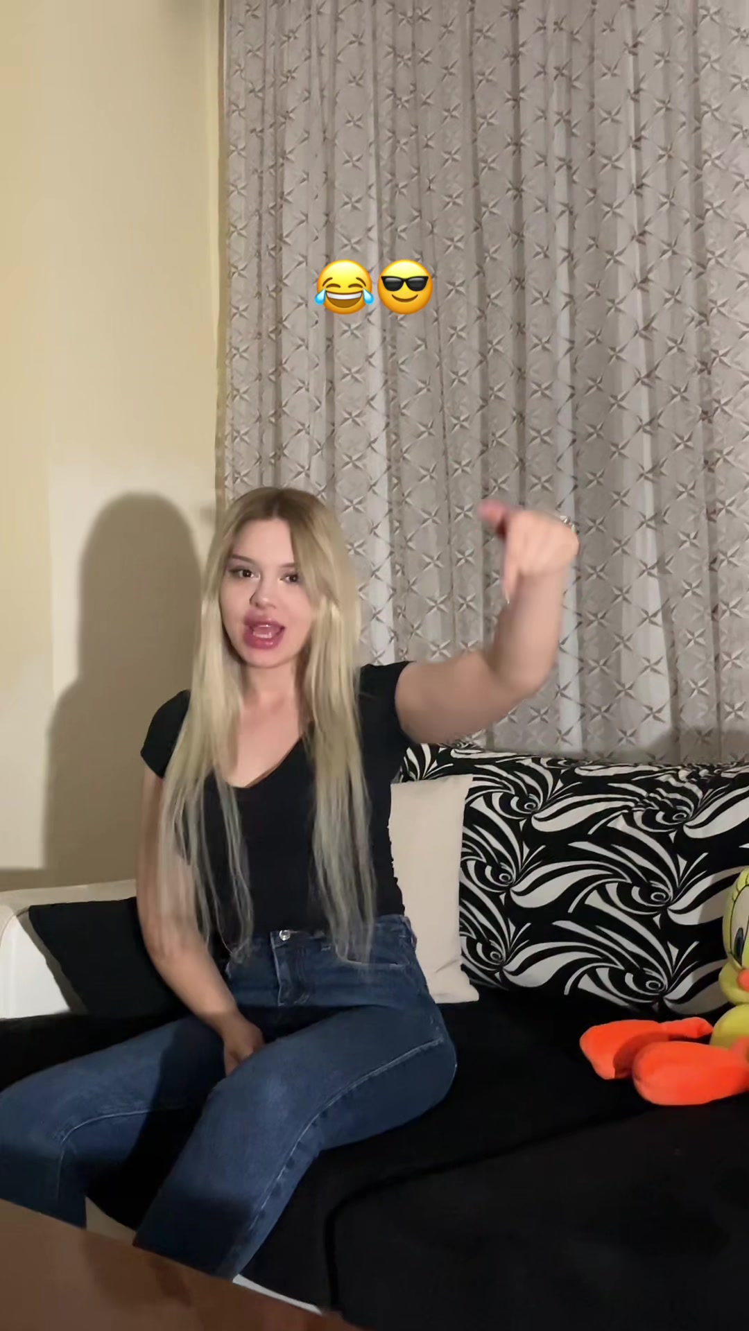 @Eceeresmi