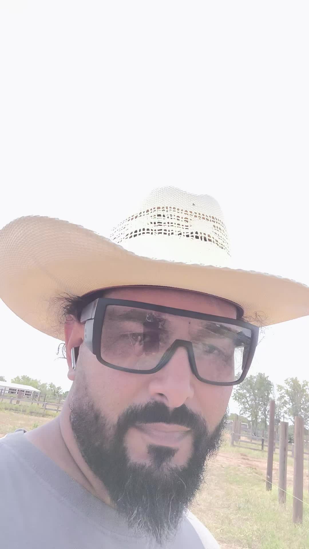 @callmemootaz